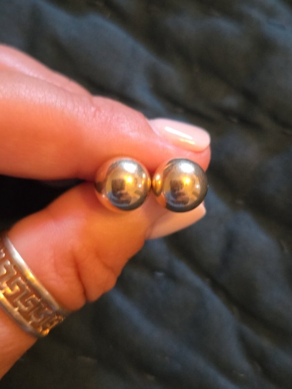 14k Ball posts earrings